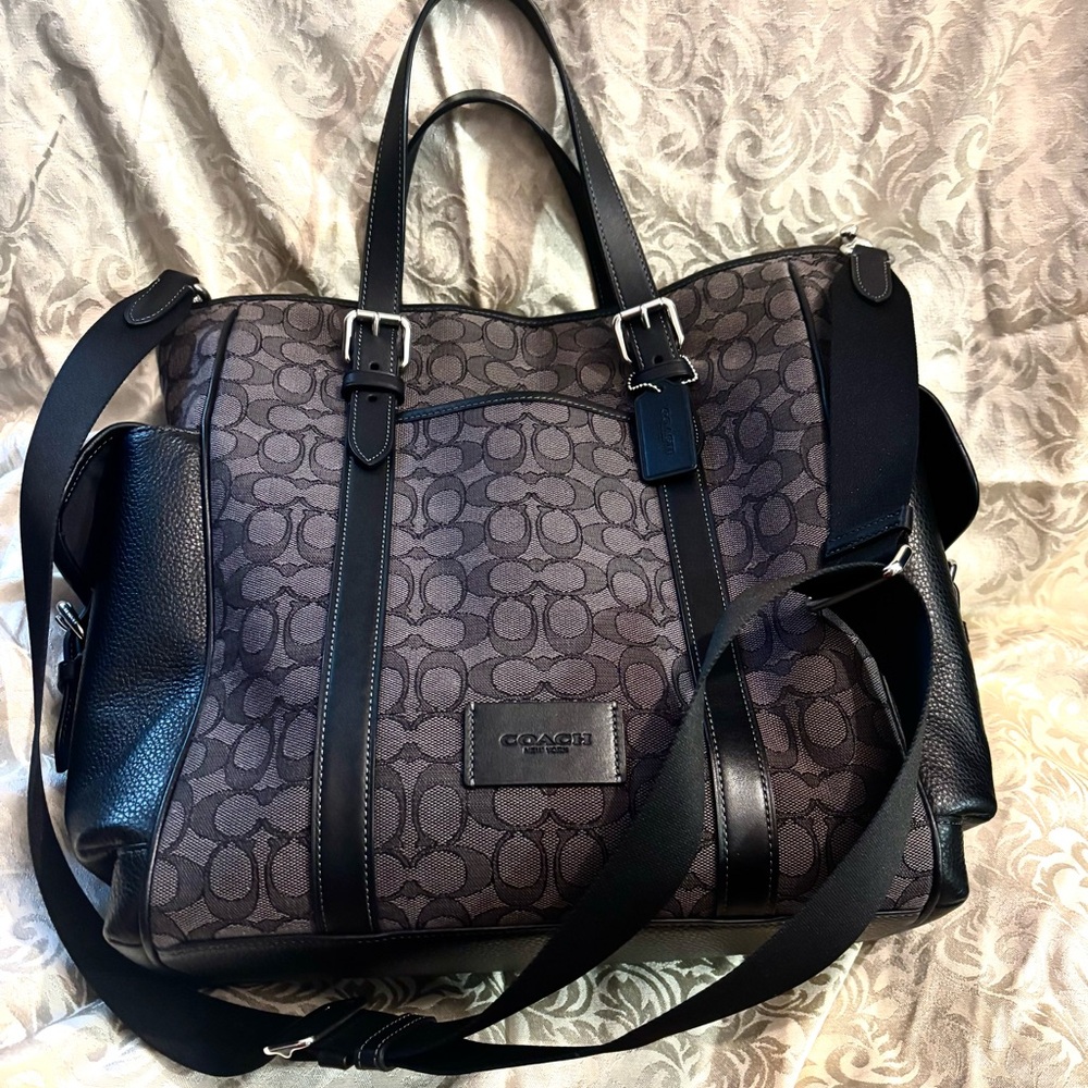 Coach Signature Messenger Tote in Charcoal and Black - Picture 6 of 8